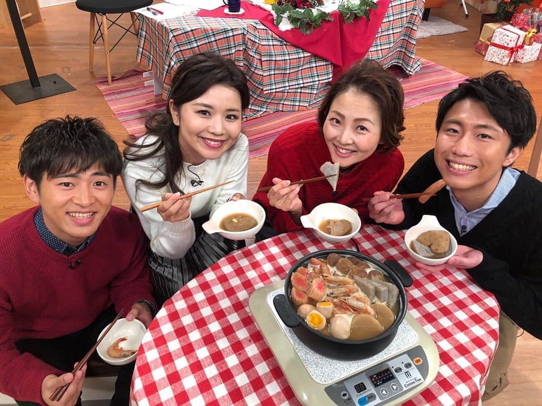 のインスタグラム：「沼津魚がし鮨とsoleいいね！のコラボおでん🍢 「サンキュー 海老〜🦐 マッチ」、今日発売です😊💓！！！ ネーミングは独特ですが、味は間違いなし👌🏻 とっっても美味しいです！ 海老味噌のスープがこんなにもおでんと合うのかと驚く、今までになかった究極のおでんです･:*+.\(( °ω° ))/.:+ 放送時間中にかなり食べました🌞（笑） お寿司との相性も抜群ですから、ぜひ今日のクリスマスナイト🎄にいかがでしょうか😆⁇ お正月など親戚と集まった機会にでもぴったりです🎍 沼津魚がし鮨全店で販売中！！！ ・ #おでん #コラボ企画 #サンキュー海老〜マッチ #沼津魚がし鮨 #静岡  #SBSテレビ #soleいいね #SBSラジオ #静岡放送 #鉄崎幹人のWASABI #WASABI #アナウンサー #大槻有沙 #follow #followme」