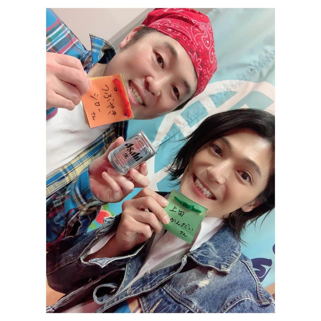 上田堪大さんのインスタグラム写真 - (上田堪大Instagram)「#舞台 #福岡ラプソディ #北九州 #ご来場ありがとうございました  #日経大 #ホリプロ #劇団鹿殺し #西尾さん から#クリスマスプレゼント #バスタオル もらいました。 #ありがとうございます」12月25日 13時18分 - kandai_1021