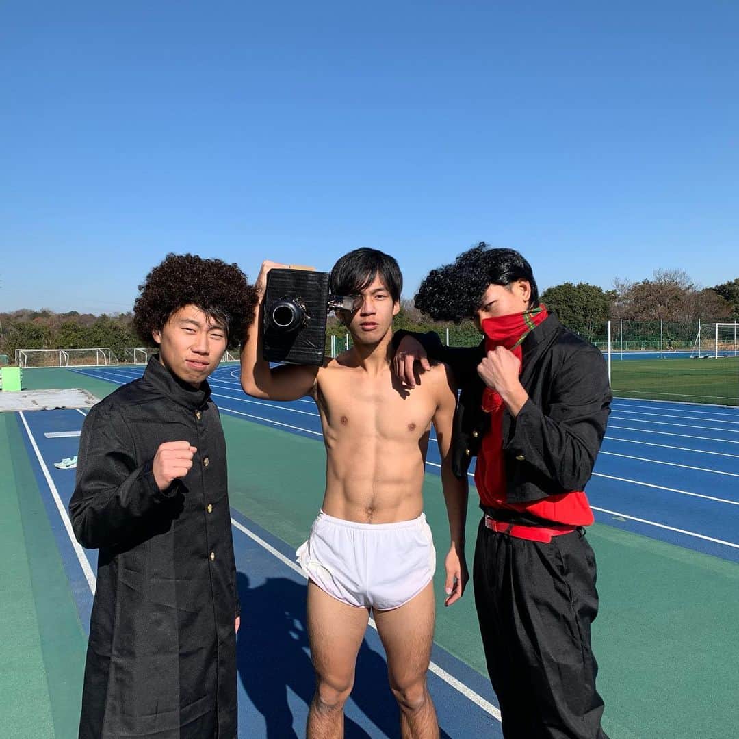 白石黄良々さんのインスタグラム写真 - (白石黄良々Instagram)「毎年恒例の仮装マイルリレー 今年はこれ！ 全裸監督に撮ってもらいました！ #ヤンキー #全裸監督 #ツッパリ」12月25日 13時23分 - shira.kira