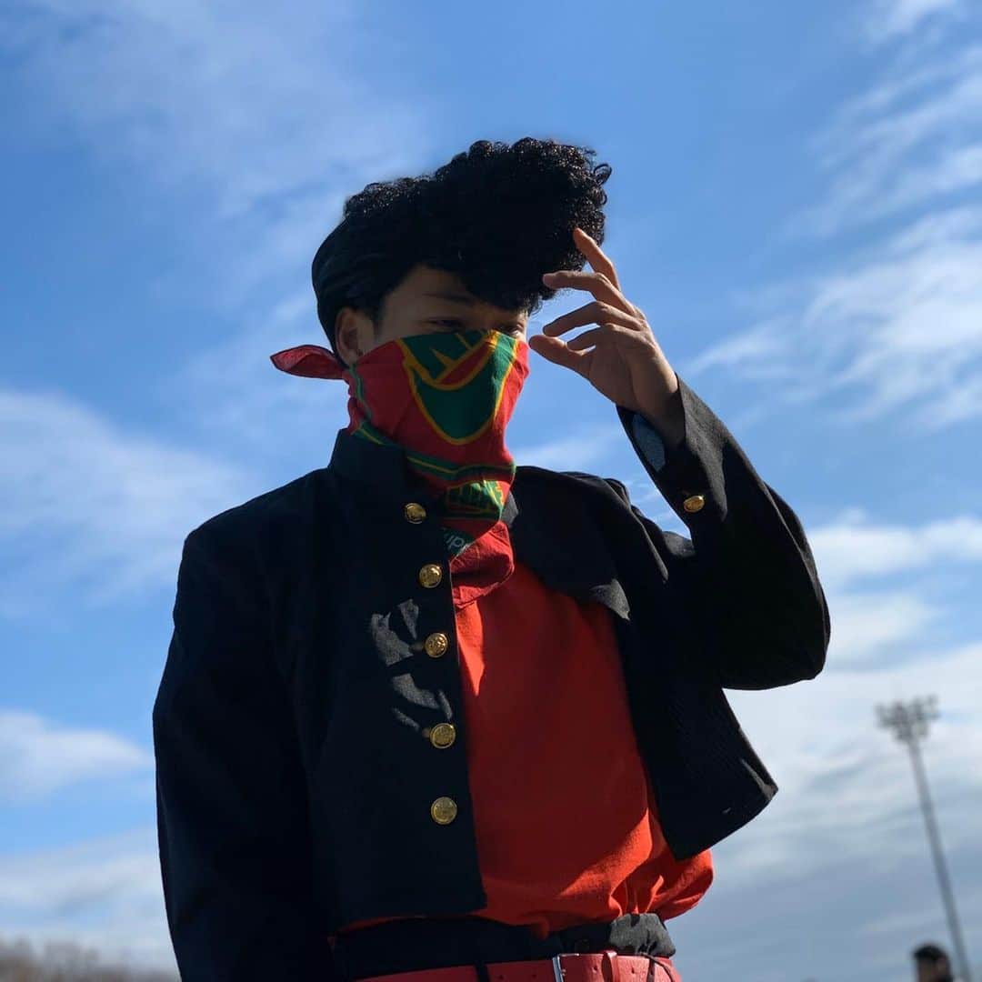 白石黄良々さんのインスタグラム写真 - (白石黄良々Instagram)「毎年恒例の仮装マイルリレー 今年はこれ！ 全裸監督に撮ってもらいました！ #ヤンキー #全裸監督 #ツッパリ」12月25日 13時23分 - shira.kira