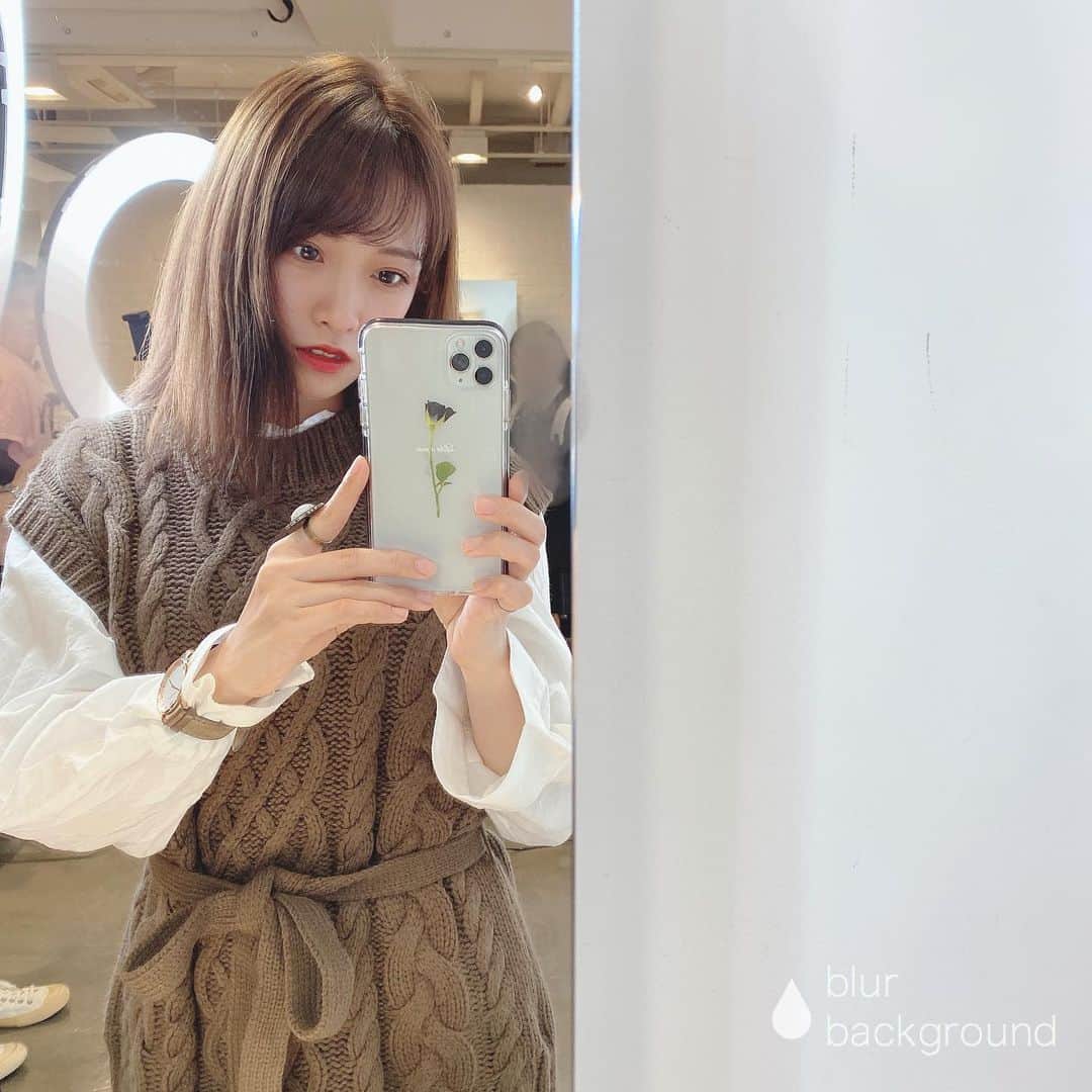 市川愛美のインスタグラム：「. Merry Xmas🎄 2019年もあと6日！ 約1週間ですね 大掃除を始めていかないと！🧹 年末年始引きこもるためのお菓子も買っておこっと！」