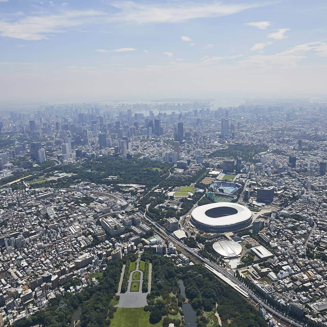 2020年東京オリンピックさんのインスタグラム写真 - (2020年東京オリンピックInstagram)「How excited are you for #Tokyo2020? 🔜🇯🇵 . #RoadToTokyo 🙌  Photo by Tokyo 2020 / Uta MUKUO」12月25日 13時51分 - tokyo2020