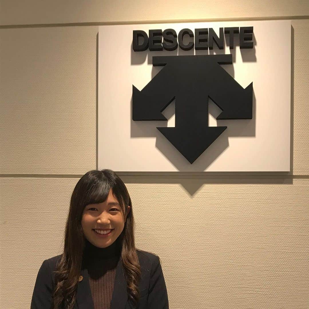 菅沼菜々さんのインスタグラム写真 - (菅沼菜々Instagram)「年末のご挨拶にデサント様にお邪魔させて頂きました🥺！！ 1年間可愛くて機能性の良いお洋服を提供してくださって本当にありがとうございました❤️ 来年はもっと活躍して沢山メディアに露出できるように頑張ります🎖🎖 #ルコック #デサント #ルコックゴルフ #ルコックコーデ」12月25日 13時57分 - nanasuganuma_official