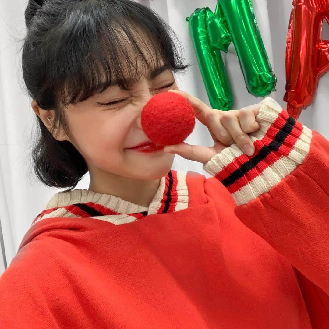 HOTPING公式アカウントさんのインスタグラム写真 - (HOTPING公式アカウントInstagram)「Merry Christmas🌲🎅🎁 サンタさんのように真っ赤な スウェットワンピ✨ みなさん、ステキなクリスマスを お過ごしください❤️ − #クリスマス#xmas#カジュアル#ワンピース#ホリデー#韓国好きな人と繋がりたい」12月25日 14時15分 - hotping_japan