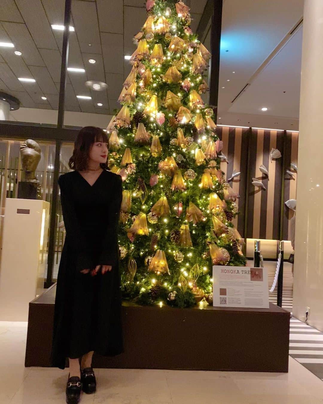 山出愛子さんのインスタグラム写真 - (山出愛子Instagram)「Merry Christmas!!! そして今日は「VIDEO DIARY vol.1」の発売日です！  皆さんもうチェックしていただけましたか？？ わたしからのクリスマスプレゼント？！になってるといいなー！  素敵なクリスマスを🎄」12月25日 14時19分 - aiko_yamaide