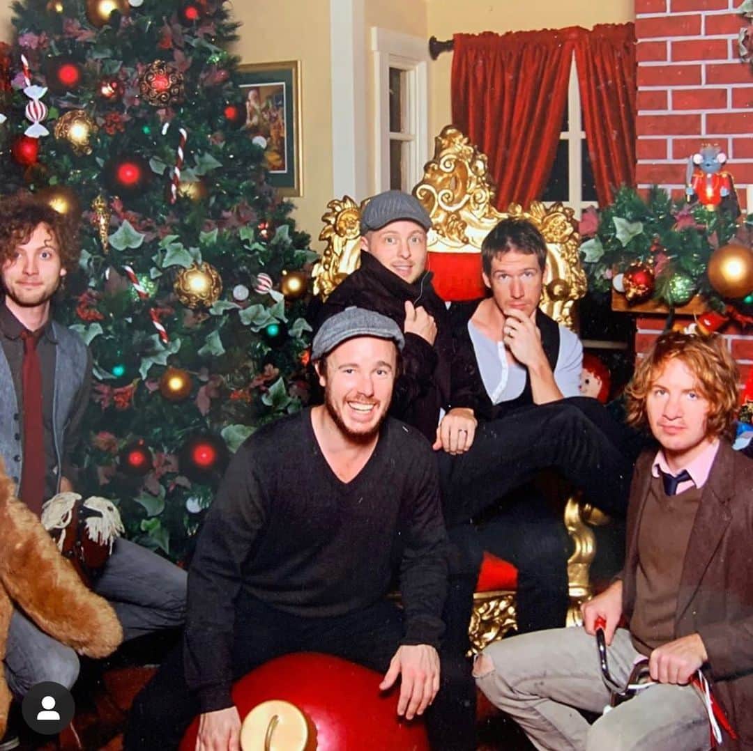 OneRepublicさんのインスタグラム写真 - (OneRepublicInstagram)「No Ragrets. Merry Christmas everyone.」12月25日 5時42分 - onerepublic