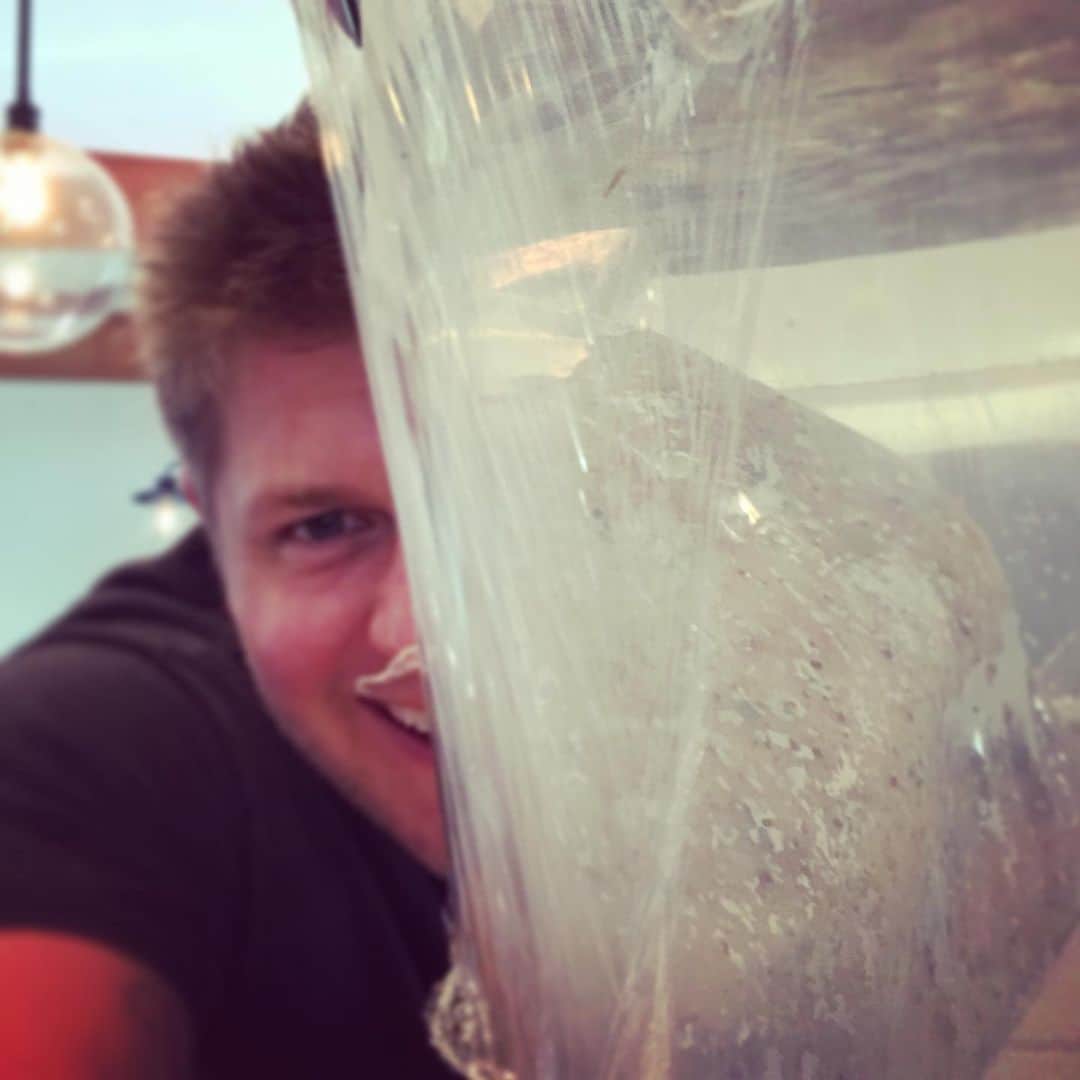 マイケル・グラント・テリーのインスタグラム：「30 hour #sousvide brisket making me festive #xmas」