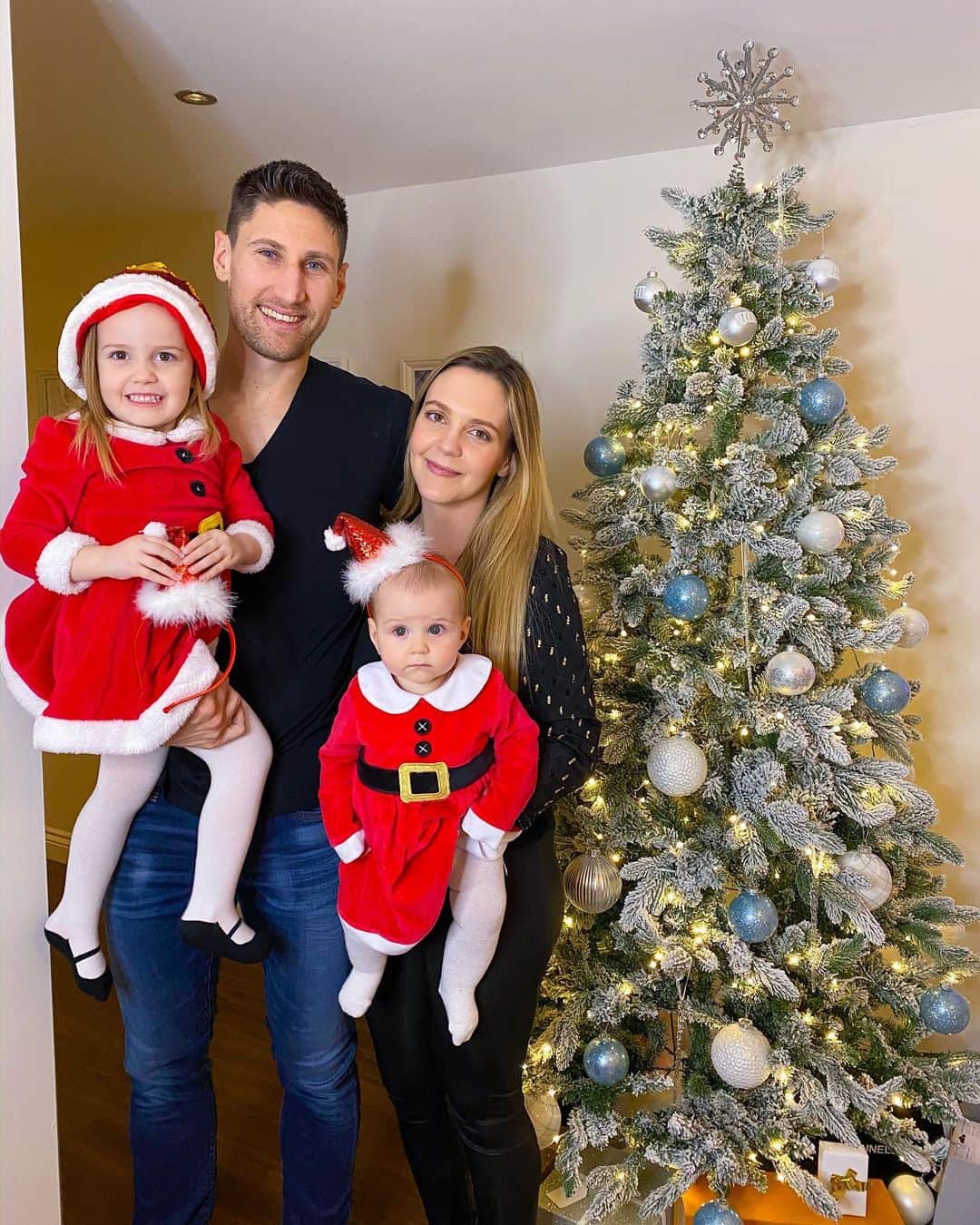 フェデリコ・フェルナンデスのインスタグラム：「Feliz Navidad !!! 🎄」