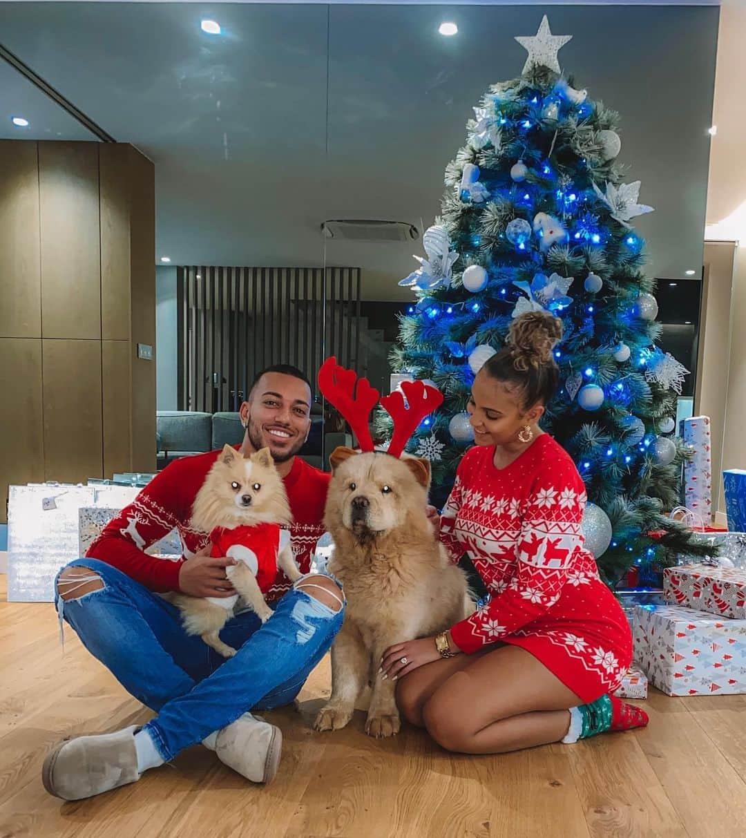 ルベン・ヴェソのインスタグラム：「Um feliz e santo Natal a todos ❤️🙏🏽」