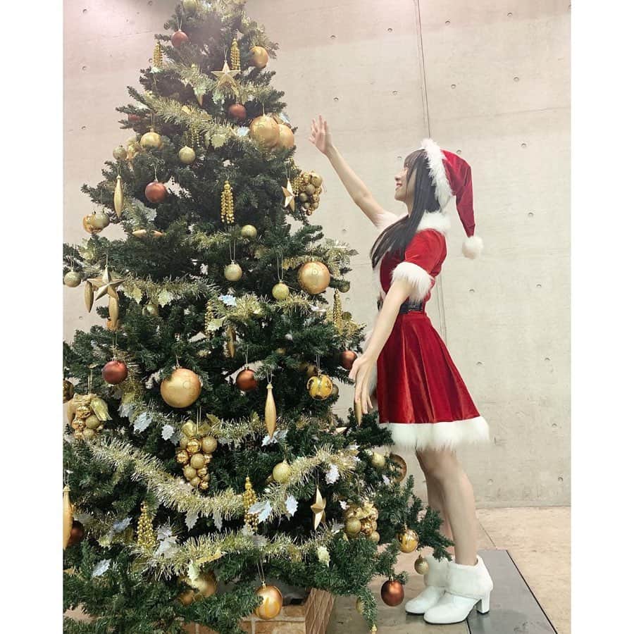 石田千穂さんのインスタグラム写真 - (石田千穂Instagram)「. merry christmas🎄 ． #クリスマス #サンタ #握手会 #STU48 #idol #石田千穂」12月25日 8時01分 - chiho_ishida