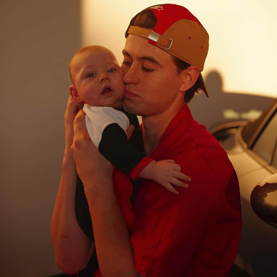 ナッシュ・グリアさんのインスタグラム写真 - (ナッシュ・グリアInstagram)「My baby boy is three months old today 😭❤️」12月25日 8時08分 - nashgrier