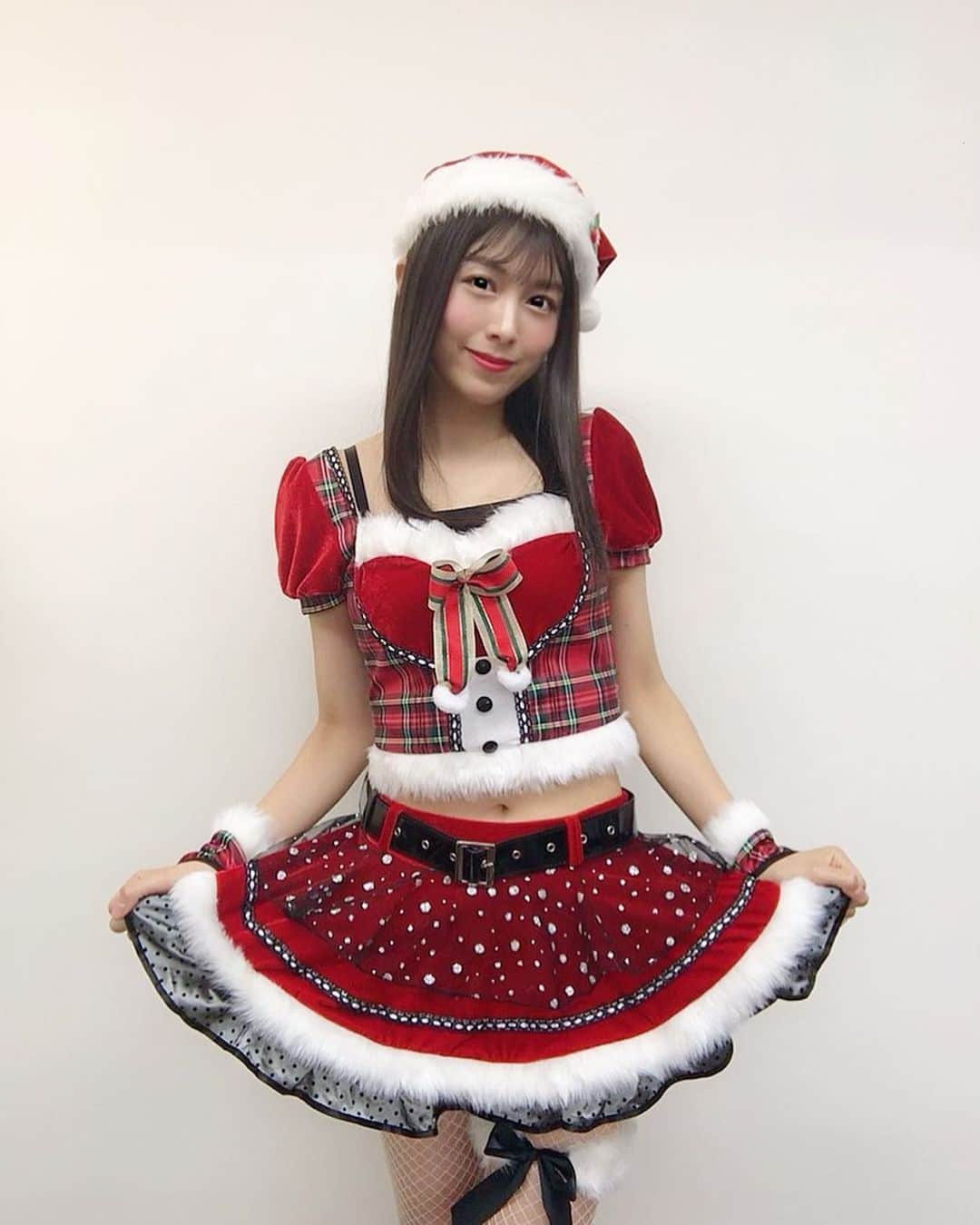 麻衣愛のインスタグラム：「Merry Christmas🎄💓 . 1年で1番好きなシーズン💓 サンタさんきて〜🎅!!! #merrychristmas #christmas #クリスマス #サンタさん #サンタコス #サンタコスプレ」