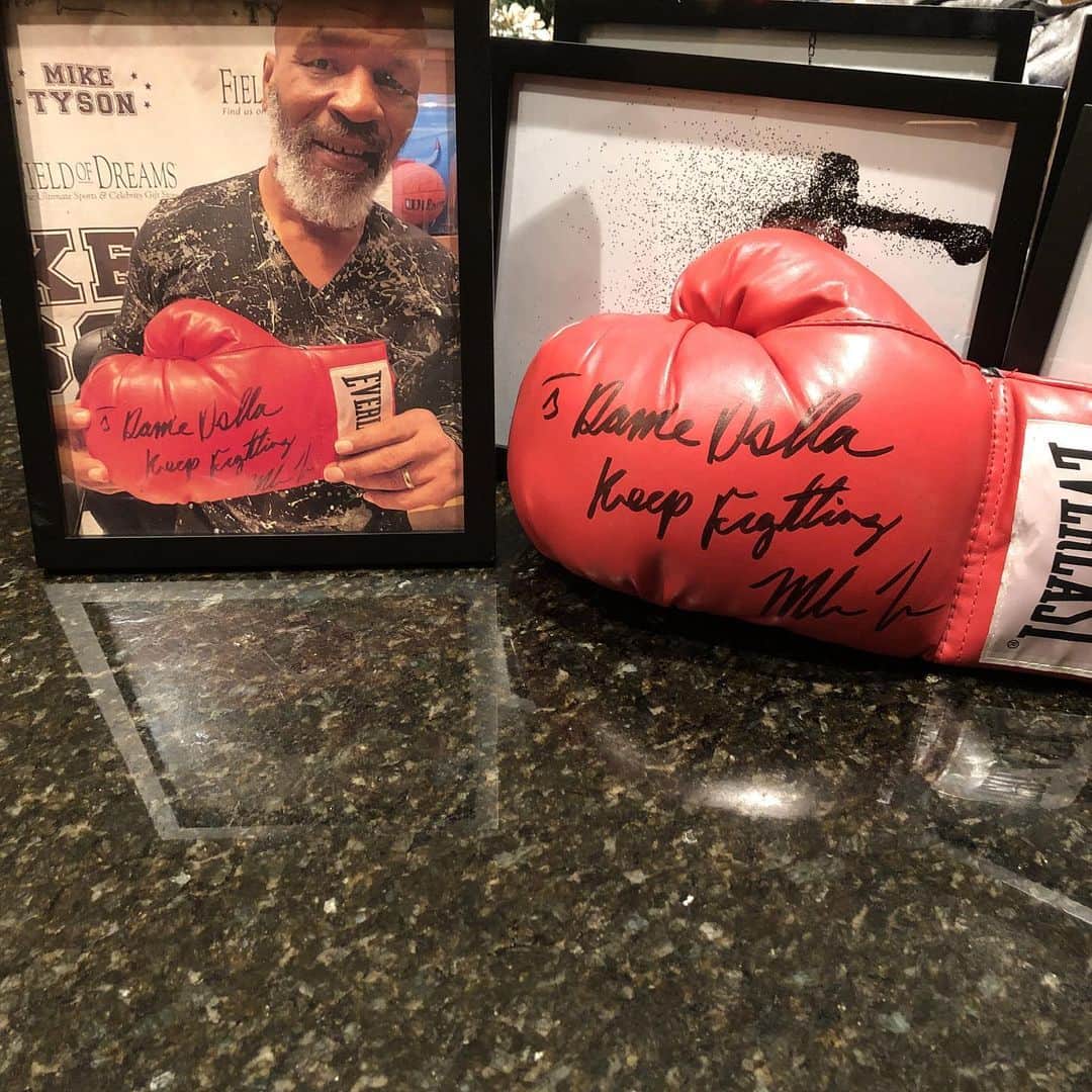 デイミアン・リラードのインスタグラム：「Merry Christmas to me 💪🏾💪🏾... if you know you know !」