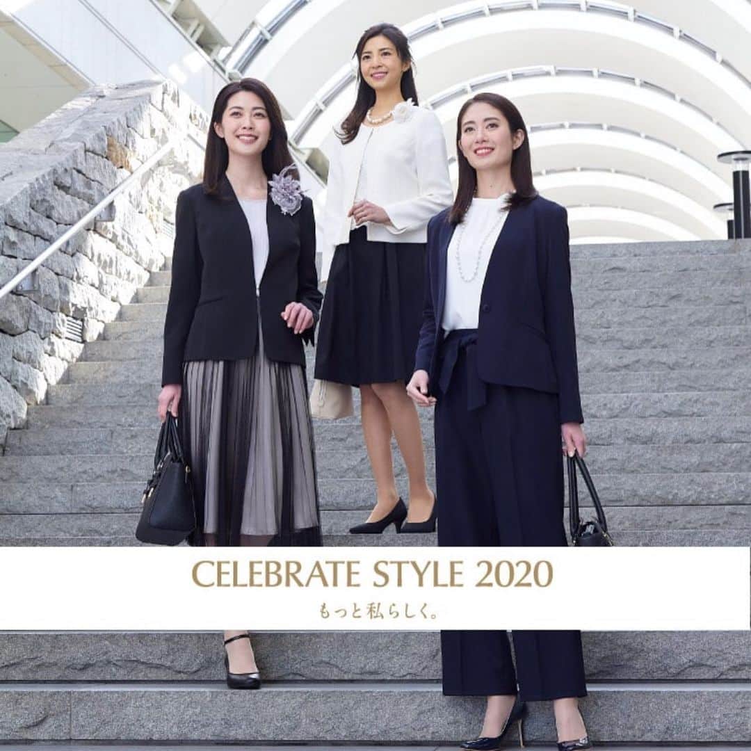 土屋ひかるのインスタグラム：「イオンさんの「CELEBRATE STYLE2020」やらせて頂きました🙏✨ 年末にはイオンに店頭POPなど飾られるそうです！ @akiaki1221 ちゃん　@erikaaa1123 ちゃんと、楽しく撮影させて頂きました！ スタッフの皆様、ありがとうございました。  是非是非、イオンに足を運んでみて下さい✨ #イオン #セレブレイトスタイル #セレブレイトスーツ #フォーマル #nmtinc」