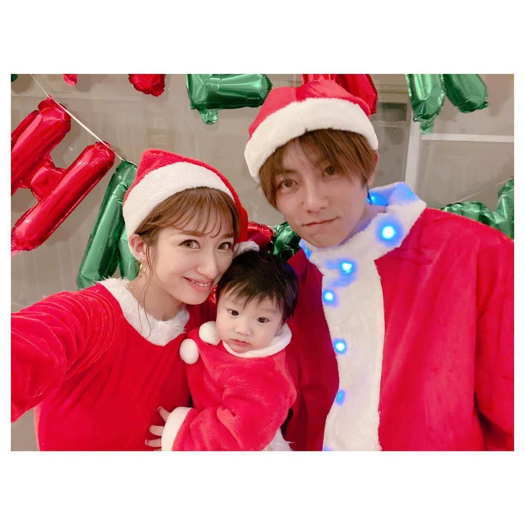辻希美さんのインスタグラム写真 - (辻希美Instagram)「Merry Xmas🎅🎄💕" #Xmas #merrychristmas  #🎅💕 #🎄💕」12月25日 11時00分 - tsujinozomi_official
