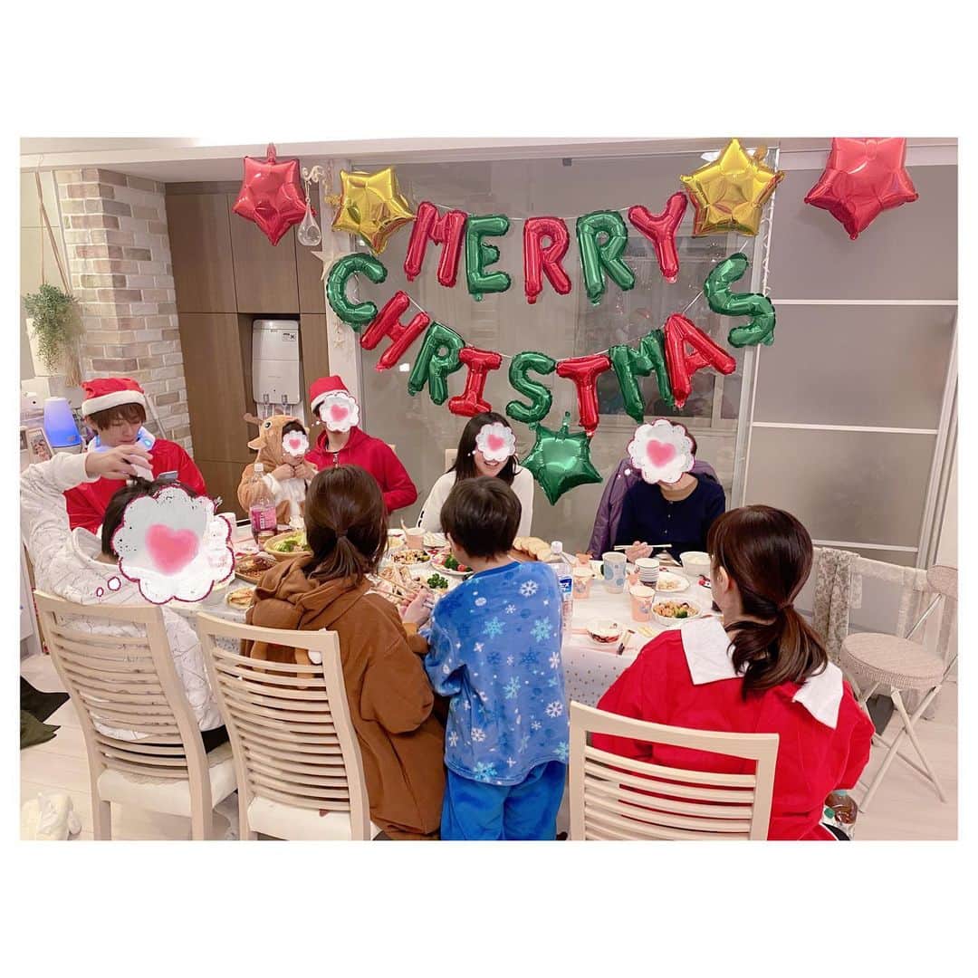 辻希美さんのインスタグラム写真 - (辻希美Instagram)「１日かけて作ったご飯も一瞬で無くなった Xmasディナー🍽🎅🎄💕"笑。  #クリスマスディナー #全て手作り #皆喜んでくれた #作り甲斐がある #🎅💕 #🎄💕」12月25日 11時03分 - tsujinozomi_official