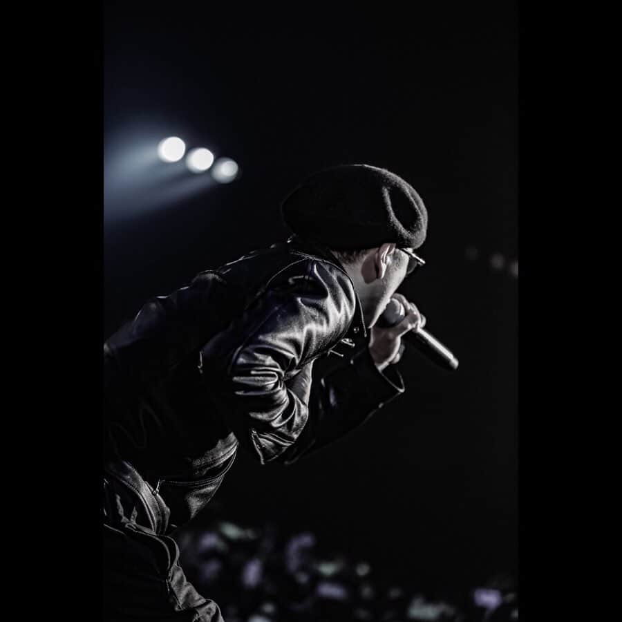 BASI（バシ）のインスタグラム：「. 2019.12.23🎄 timeloop @ Zepp Namba #BASI2019LIVE納め Photo by @i.s.e_yuki」