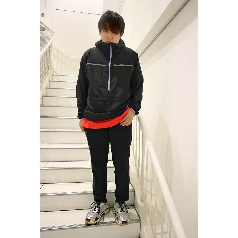 the STYLE SNIPのインスタグラム：「Comfortable _ Tops #chinmenswear Footwear #balenciaga Accessories #tiffanyandco  _ #thestylesnip #stylesnip #ragtag #streetstyle #streetsnap #ootd #fashion #used #ragtagshooting #ファッションをもっと自由にもっと楽しく」