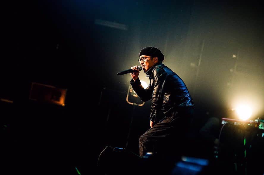BASI（バシ）のインスタグラム：「. 2019.12.23🎄 timeloop @ Zepp Namba #BASI2019LIVE納め Photo by 渡邉一生」