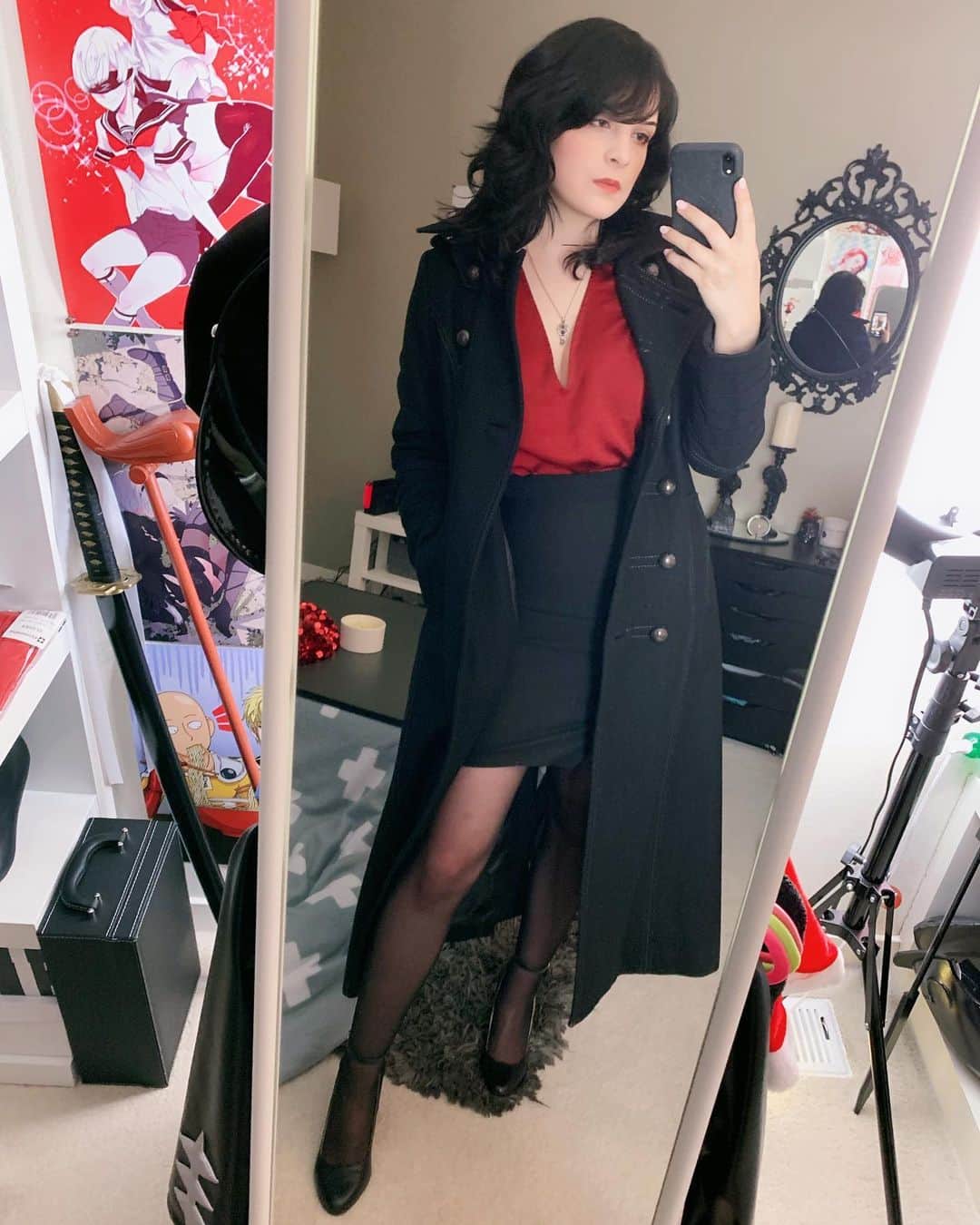 Tessaさんのインスタグラム写真 - (TessaInstagram)「This was my outfit from the office Christmas dinner I went to the other night but I wanted to share them anyway!👀❤️」12月25日 11時43分 - hiso.neko