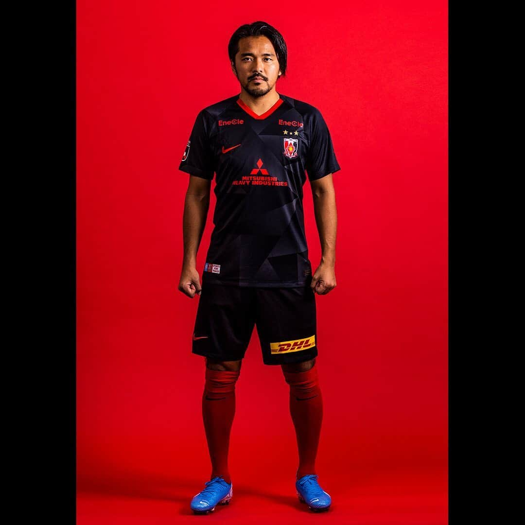 浦和レッドダイヤモンズさんのインスタグラム写真 - (浦和レッドダイヤモンズInstagram)「2020 New Uniform(3rd) #urawareds #浦和レッズ #wearereds #サッカー #Jリーグ #nikefootball #nikesoccer #興梠慎三」12月25日 12時01分 - urawaredsofficial