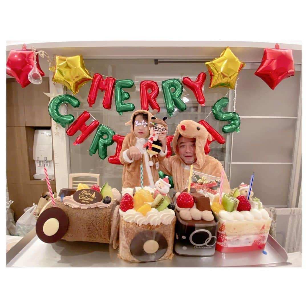 辻希美さんのインスタグラム写真 - (辻希美Instagram)「Xmasケーキ🎂🎅🎄💕 #杉浦家のクリスマス #クリスマスケーキ #🎂🎅🎄💕 #長いケーキ #🎂💕」12月25日 12時30分 - tsujinozomi_official