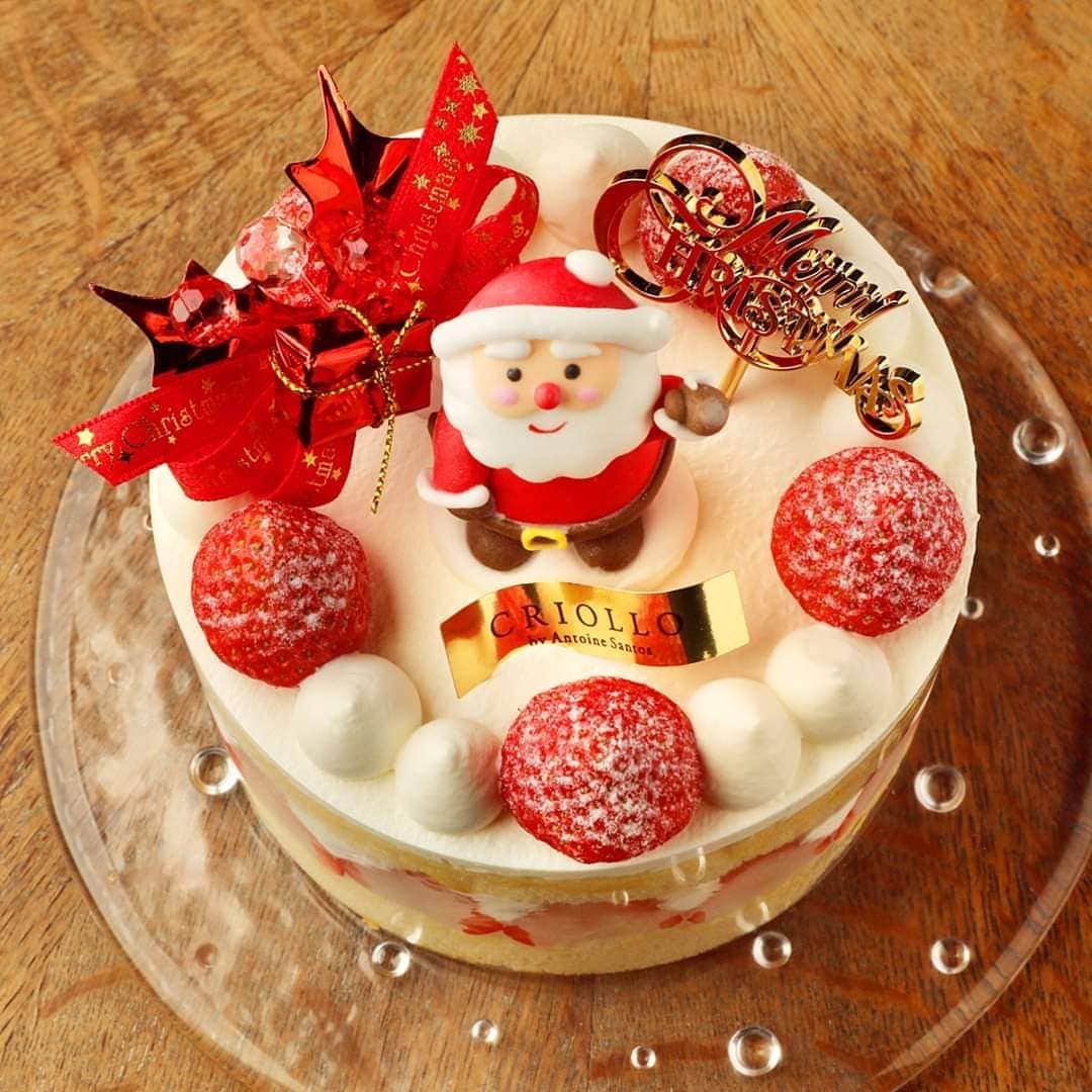 クリオロさんのインスタグラム写真 - (クリオロInstagram)「@criollo2016 ＼Merry Chistmas☆／ . クリスマスケーキの販売は 今日まで。 . クリオロではご予約なしで ケーキをご購入いただけます！ . 年に一度のクリスマスに 華を添えるケーキをぜひ。 . ※随時追加製造しておりますが、 完売の際はご容赦ください。 また、ケーキの飾りは画像と 異なる可能性がございます。 何卒ご了承くださいませ。 . #criollo #クリオロ #小竹向原 #中目黒 #クリスマス #クリスマスケーキ #Xmas #christmascake # 予約なし #予約なしでも買えるクリスマスケーキ #ショートケーキ #パティシエカメラ部 #スイーツスタグラム #食べスタグラム #スイーツ好きな人と繋がりたい #merrychristmas」12月25日 12時32分 - criollo2016