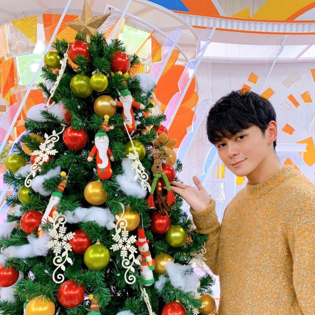 映画『午前0時、キスしに来てよ』のインスタグラム：「‪🎄🎄🎄🎄🎄🎄🎄🎄‬﻿ ‪✨メリークリスマス✨‬﻿ ‪🎄🎄🎄🎄🎄🎄🎄🎄‬﻿ ﻿ ‪#眞栄田郷敦 さんからも‬﻿ ‪#メリークリスマス ✨‬﻿ ﻿ ‪#めざましテレビ 12月マンスリーエンタメプレゼンターお疲れ様でした☺️☺️‬﻿ ﻿ ‪#クリスマス‬」