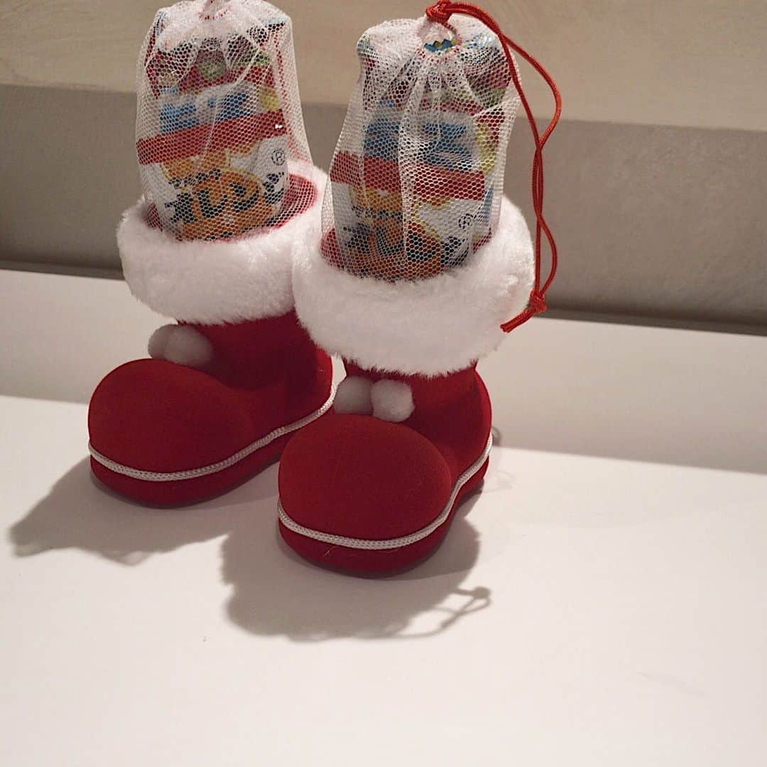 後藤夕貴のインスタグラム：「🧦 マネージャーさんから かわいいくつ届いてて 心が温まった ㅤ 私のChristmas.(23日) ㅤ」