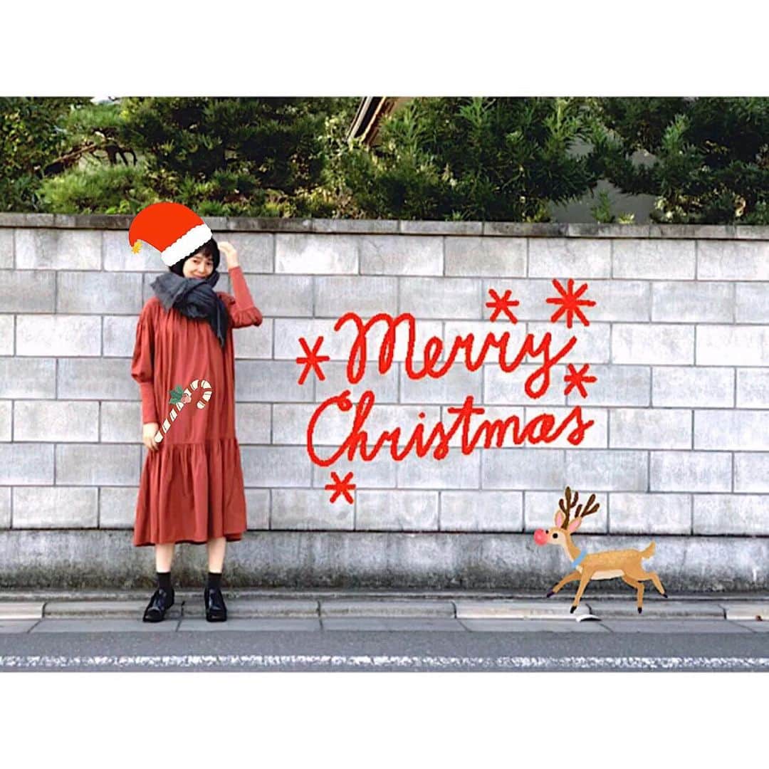 権藤朱実さんのインスタグラム写真 - (権藤朱実Instagram)「🎄 Merry Christmas. #Japan #Tokyo #Christmas #Xmas #happy #happyholiday #akephoto #メリークリスマス #クリスマス #素敵な一日を♡ #model #satorujapan #akemigondo #モデル #サトルジャパン #権藤朱実 →@satorujapan_official @akemigondo ☑︎プロフィールのリンクにて、blog更新中☺︎ My blog『ake photo』 →http://ameblo.jp/akemi-gondo/」12月25日 12時48分 - akemigondo
