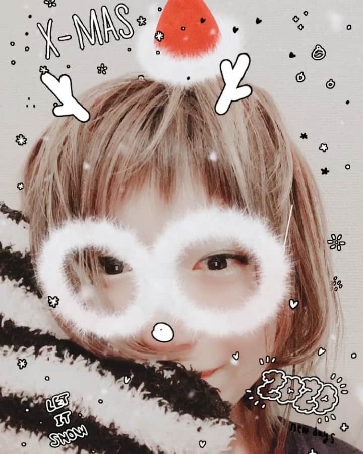 ユコ=カティのインスタグラム：「✨🍗🎄merry Xmas🎄☃ ✨ 🥩🍖🥓🍗🥩🍖🧁🧁🧁🧁🧁💓 #merrychristmas」