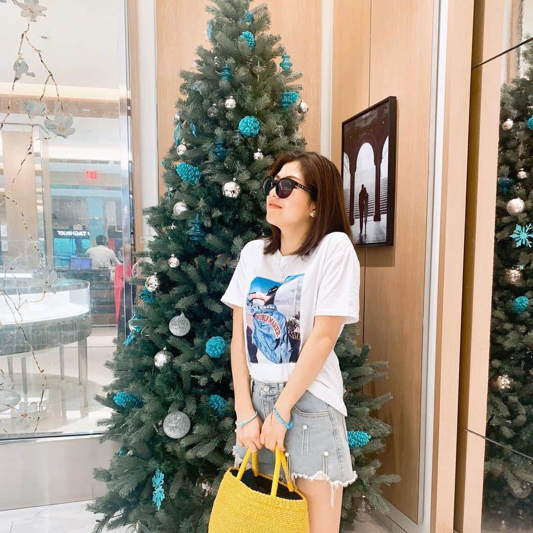 のインスタグラム：「メリークリスマス🎄🎁🎅🌞🏄‍♂️🥥🏝🏖」