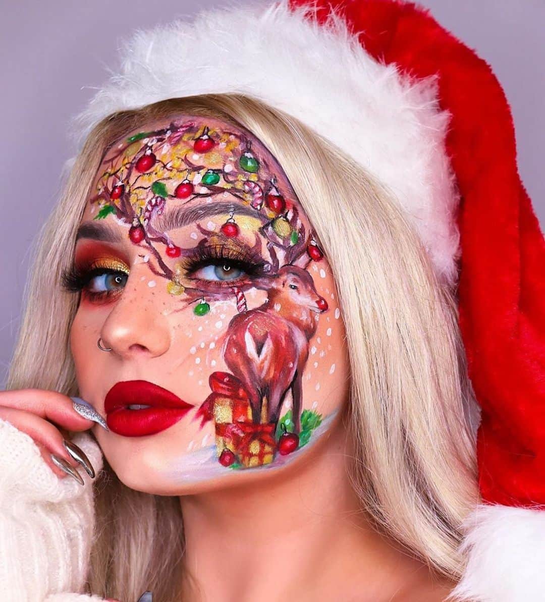Jeffree Star Cosmeticsさんのインスタグラム写真 - (Jeffree Star CosmeticsInstagram)「Santa’s little helper🎁  The insanely talented @sarinanexie used our #Jawbreaker palette, #MagicStar Concealer in C7, #ExtremeFrost in the shade Sour Ice & last but not least our #velourliquidlipstick in the shade Hoe Hoe Hoe to create this incredible Christmas sleigh 🎁✨ #jeffreestarcosmetics」12月25日 13時06分 - jeffreestarcosmetics