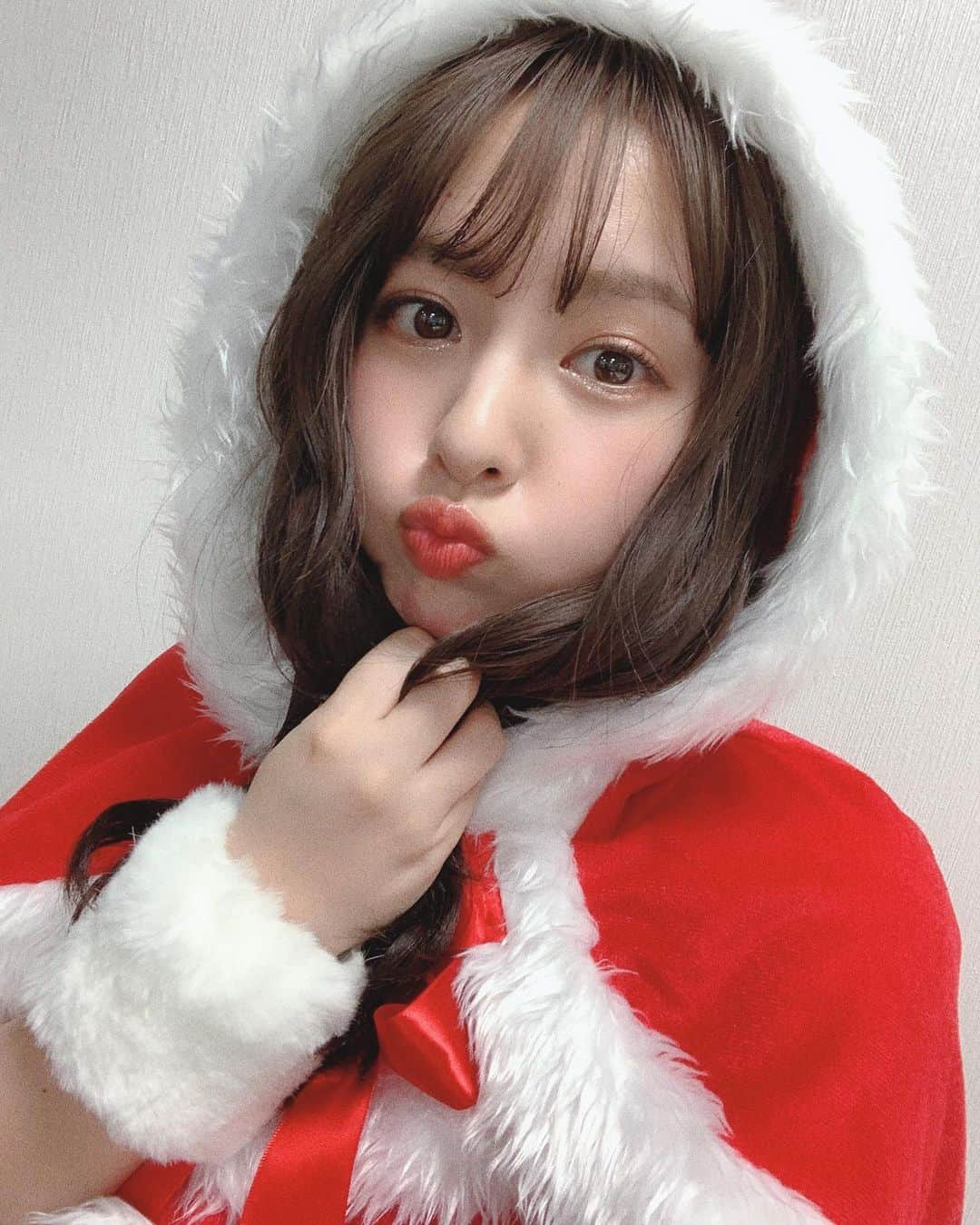 山田菜々さんのインスタグラム写真 - (山田菜々Instagram)「Happy Merry Christmas ♡ プレゼントちょーだいなっ♡」12月25日 23時57分 - tannana.yamada