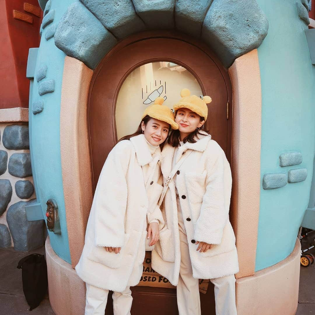 伊原葵さんのインスタグラム写真 - (伊原葵Instagram)「Merry Christmas🎅🎄💖 みんな、Juliaちゃんと行った Disneyland vlog見てくれた～👀? . 二人でプーさんのおそろい💛🐻 次はシーにいこうねー♡ . . #disneyland #disney #aocode #code #ディズニー #ディズニーランド #ディズニーコーデ #」12月25日 22時37分 - aoi186