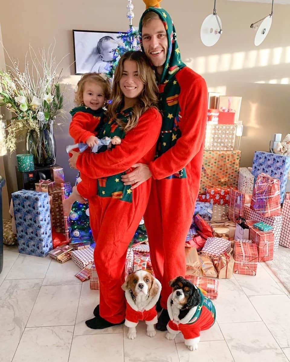ジョエル・フェルトマンのインスタグラム：「Merry Christmas 🎄!」