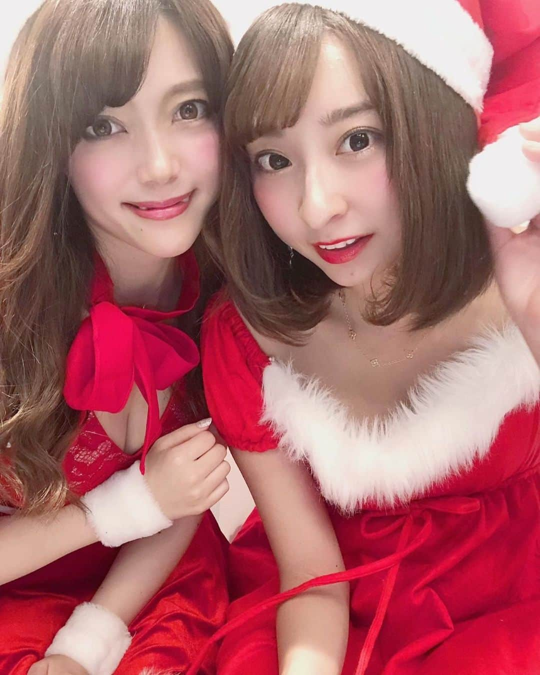 山田あかりさんのインスタグラム写真 - (山田あかりInstagram)「クリスマスが終わると次は年越し！﻿ 一年早いねー😌♥ 載せきらない写真たち🥰  #メリクリ #メリークリスマス #女子会 #サンタコス #サンタ #サンタさん #サンタコスプレ #メリクリ🎄 #女子会コーデ #クリスマス #クリスマスパーティー #クリスマス会 #クリスマスイブ #コスプレ #渋谷 #ビックエコー #ビックエコー渋谷 #カラオケ #メリークリスマス🎄 #楽しい #いいね返しは絶対 #シュガー #撮影 #フリーモデル」12月25日 22時50分 - akari030201