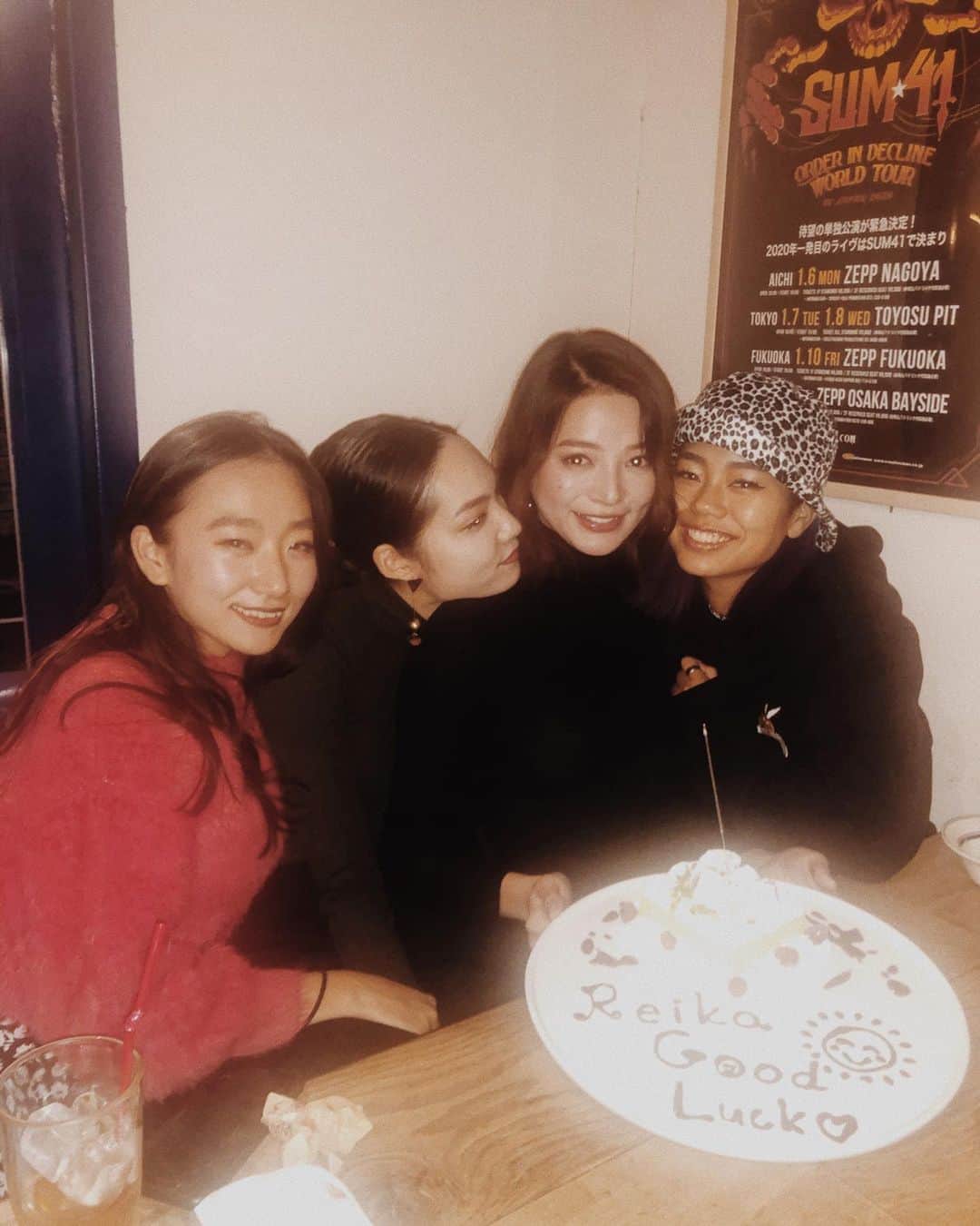 野澤麗花のインスタグラム：「Wish you all had a very merry Christmas 🎄」