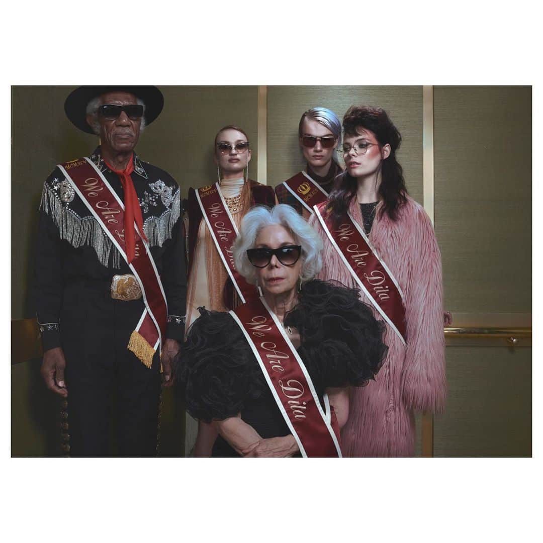 ディタのインスタグラム：「Happy holidays from the #DITA family to yours 🖤」