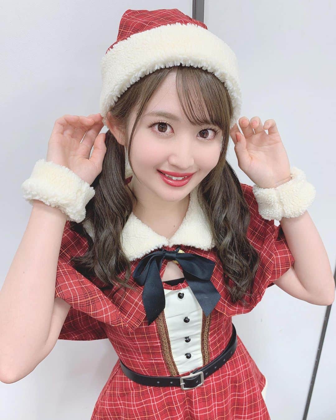 のインスタグラム：「♡ . メリークリスマス🎅🏻🎄🎁💕💕 . #christmas #xmas #malymoon #costume #instalove #instagood #instagramjapan #japanesegirl #girls #メリークリスマス #クリスマス #サンタ #サンタコス #ツリー #ツリーコス #クリスマスコス #豊田合成リンク #オアシス21 #沢井里奈」