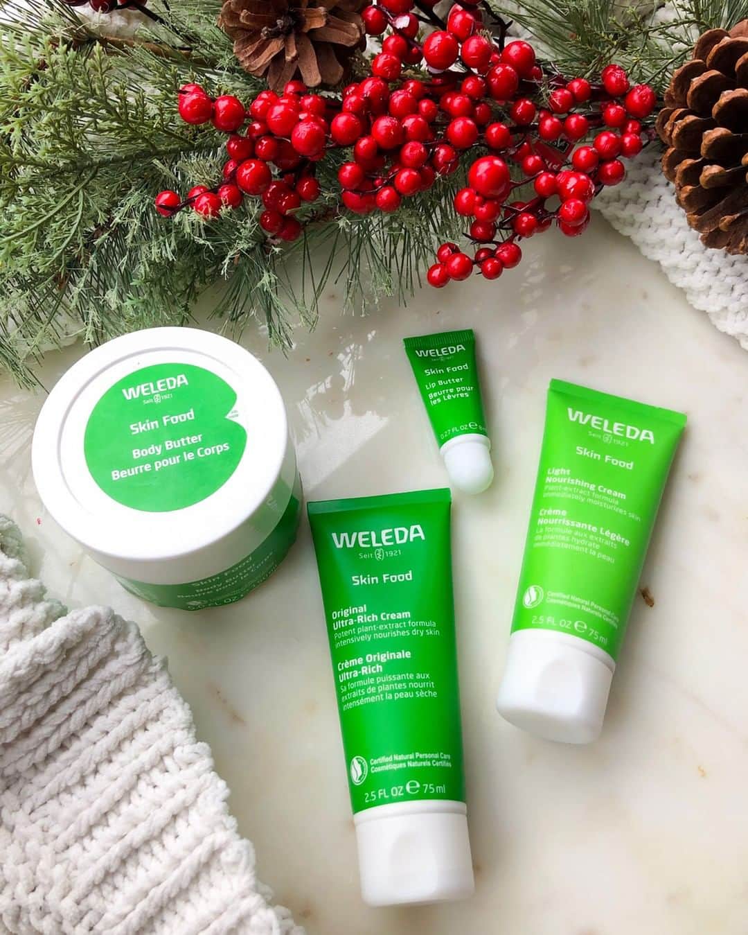Weledaのインスタグラム：「We love what we do,⠀⠀⠀⠀⠀⠀⠀⠀⠀ and you're the reason.⠀⠀⠀⠀⠀⠀⠀⠀⠀ Wishing you and yours⠀⠀⠀⠀⠀⠀⠀⠀⠀ a bright and beautiful holiday. ❤️⠀⠀⠀⠀⠀⠀⠀⠀⠀ Happy Holidays From Us At Weleda」