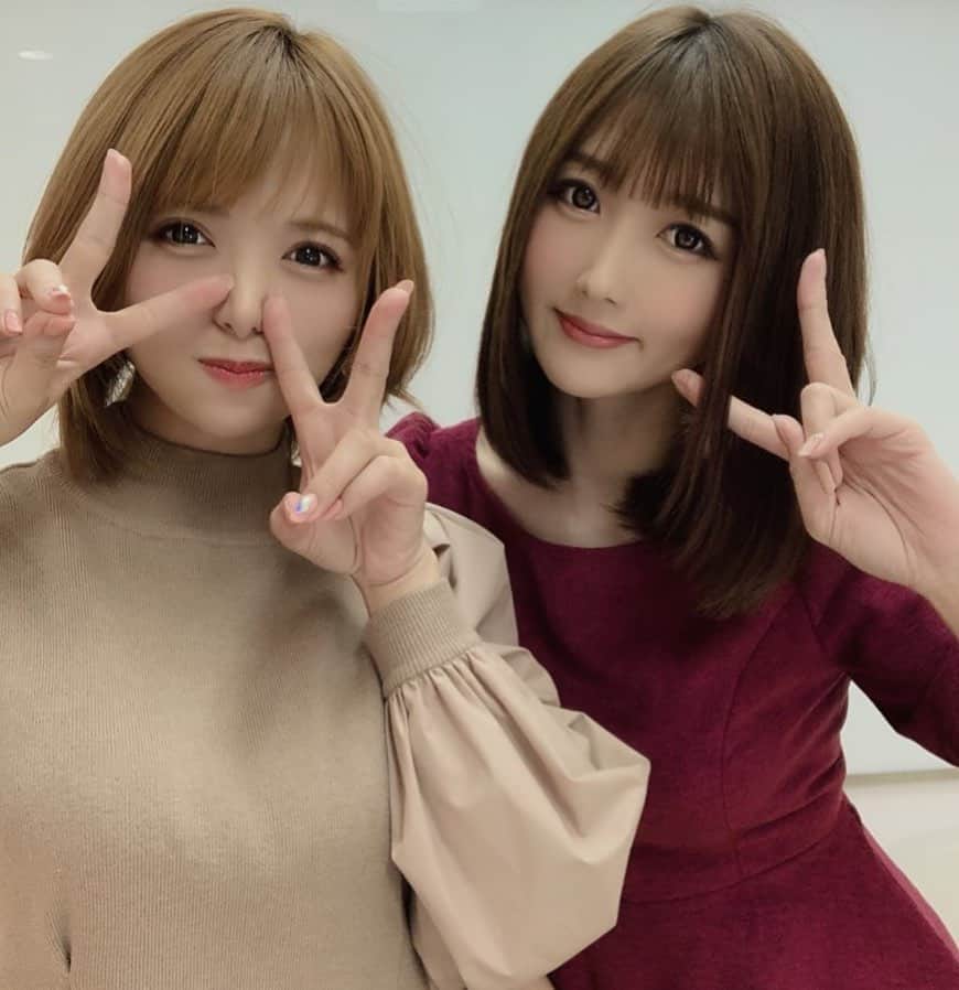 のインスタグラム：「ニコ生 『大槻ひびきのお尻ペン吉だよ！』 見てくれたリスナーの皆さん ほしこちゃん ありがとうございました😊 メリークリスマス🎁 #japan #ニコ生 #生放送」