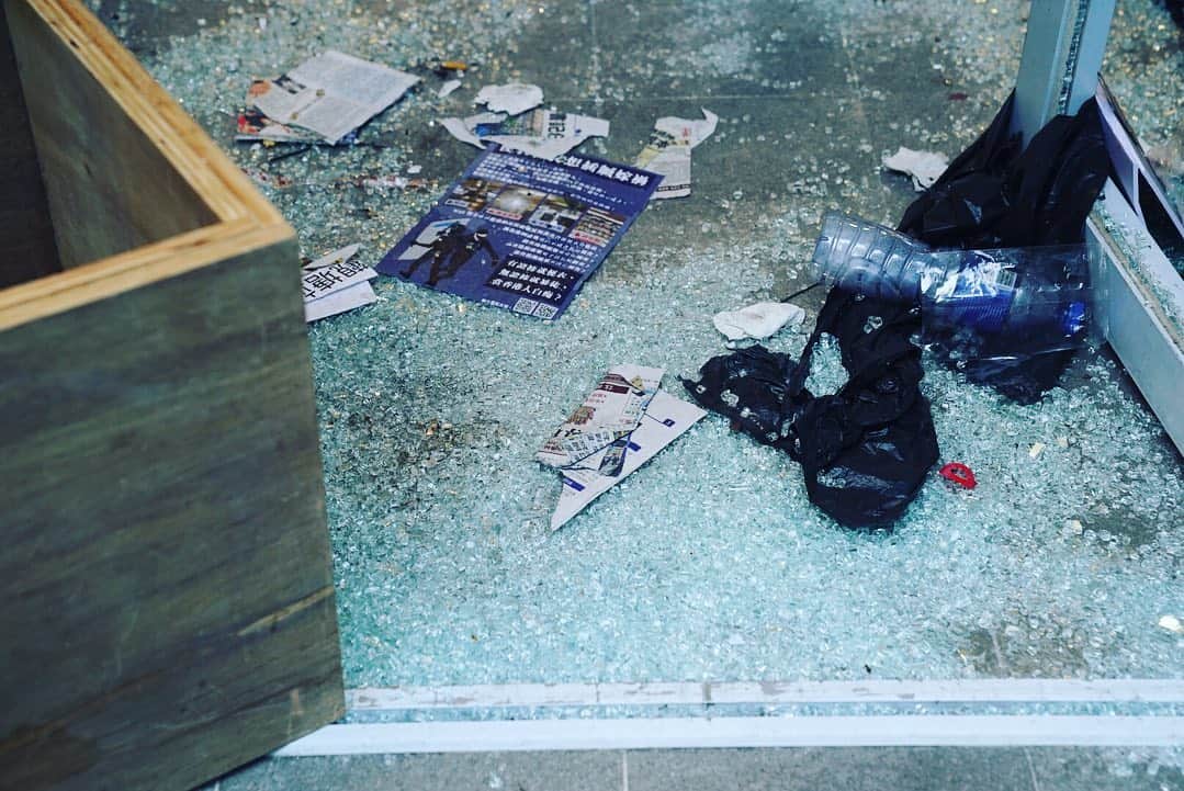 堀潤さんのインスタグラム写真 - (堀潤Instagram)「「こんなはずじゃなかった。でも、諦めない。」 映画「わたしは分断を許さない」より  #standwithhongkong #香港加油 #わたしは分断を許さない」12月25日 23時15分 - junhori79