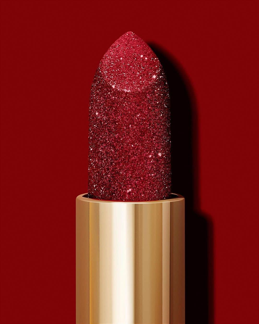 NARSさんのインスタグラム写真 - (NARSInstagram)「Who: you. What: wearing the best bold lip at the party. Starring Disco Dust Lipstick in Lisa.」12月25日 23時20分 - narsissist
