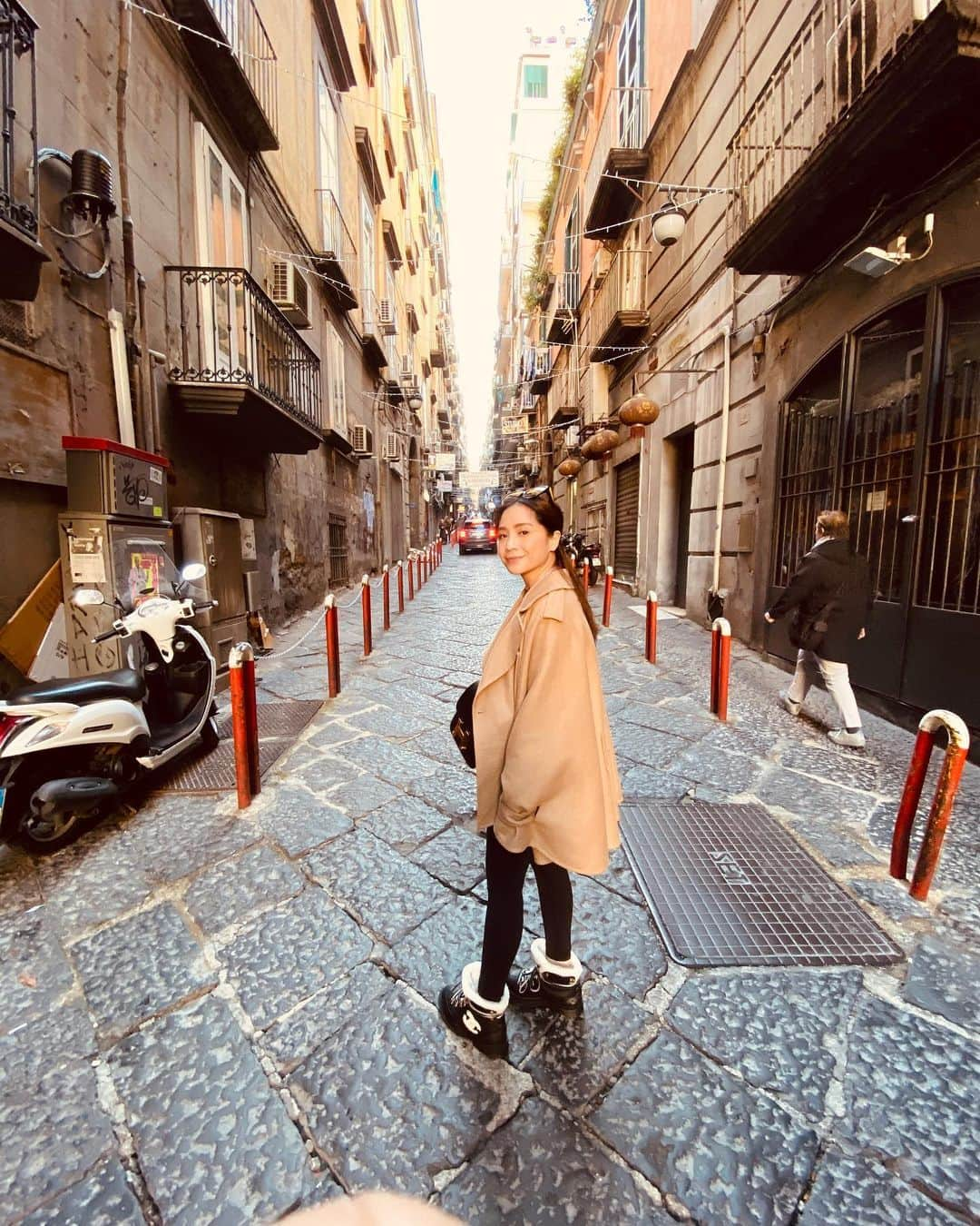 Raffi Ahmadさんのインスタグラム写真 - (Raffi AhmadInstagram)「Seruuu abiiiizzzzz NAPOLI 🇮🇹 Broonnnkzzzz abieeezzz 😎」12月25日 23時23分 - raffinagita1717