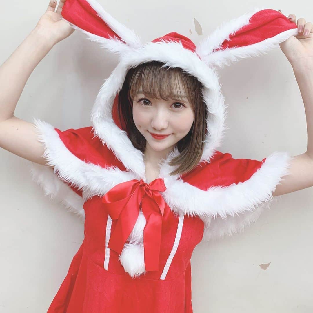 夏川愛実さんのインスタグラム写真 - (夏川愛実Instagram)「ㅤㅤㅤㅤㅤㅤㅤㅤㅤㅤㅤㅤㅤ ㅤㅤㅤㅤㅤㅤㅤㅤㅤㅤㅤㅤㅤㅤㅤㅤㅤㅤㅤㅤㅤㅤㅤㅤㅤㅤㅤ 今日はメンバーとサンタコスして パーティーしました🥳 幸せすぎん？？？🎄🎅 ㅤㅤㅤㅤㅤㅤㅤㅤㅤㅤㅤㅤ #クリスマス#クリスマスコス#サンタコス #メリクリ#Christmas#サンタ#サンタコスプレ  ㅤㅤㅤㅤㅤㅤㅤㅤㅤㅤㅤ ㅤㅤㅤㅤㅤㅤㅤㅤㅤㅤㅤㅤ」12月25日 23時23分 - ami_natsukawa