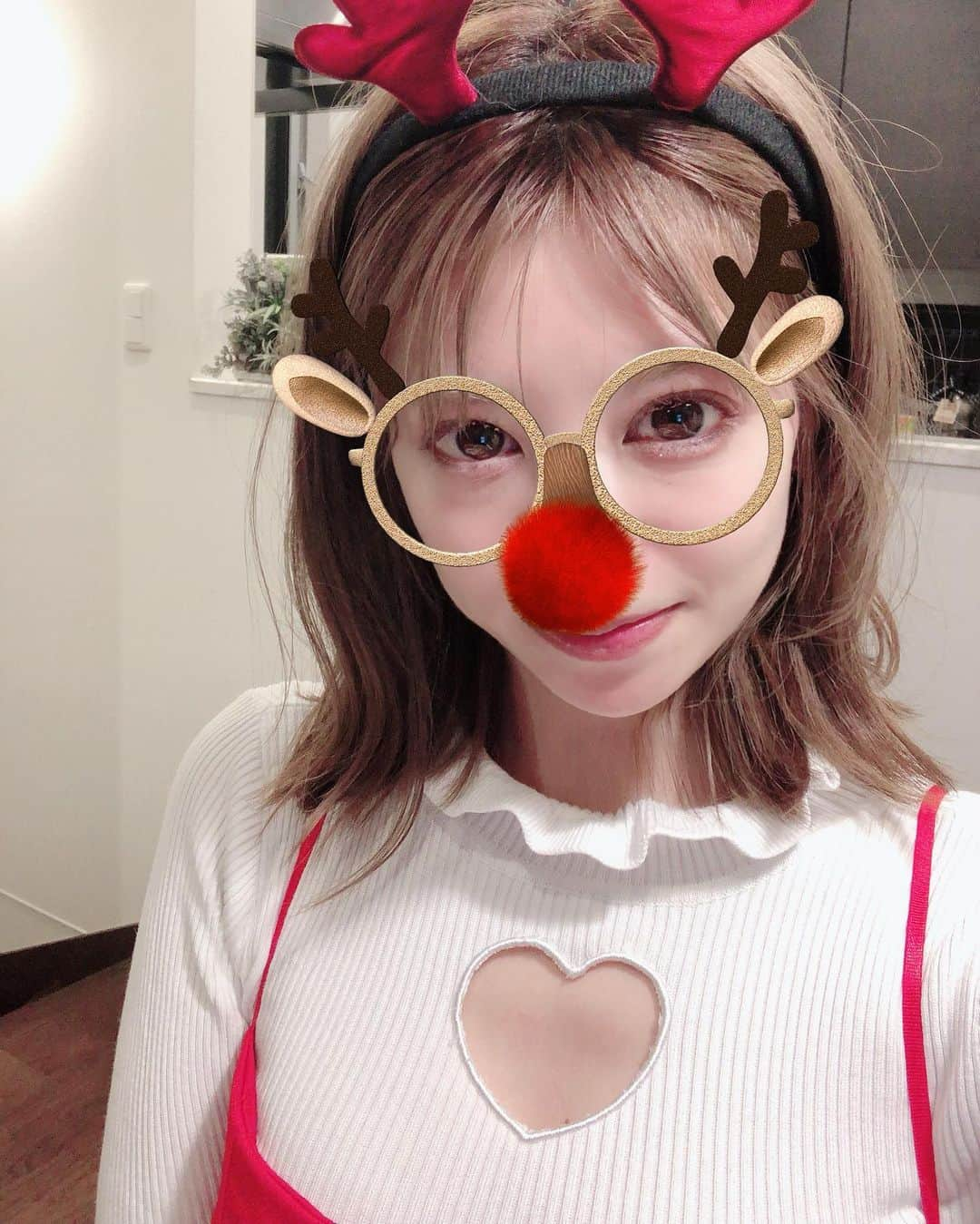 舞希セナのインスタグラム：「水ダウ見てる？♡ 豆柴の大群がんはれ(*Ü*)ﻌﻌﻌ♥  スキップしながら唾かけて～ が頭から離れない🤣👏🏻 カエデちゃんはもう戻ってこないの？！」