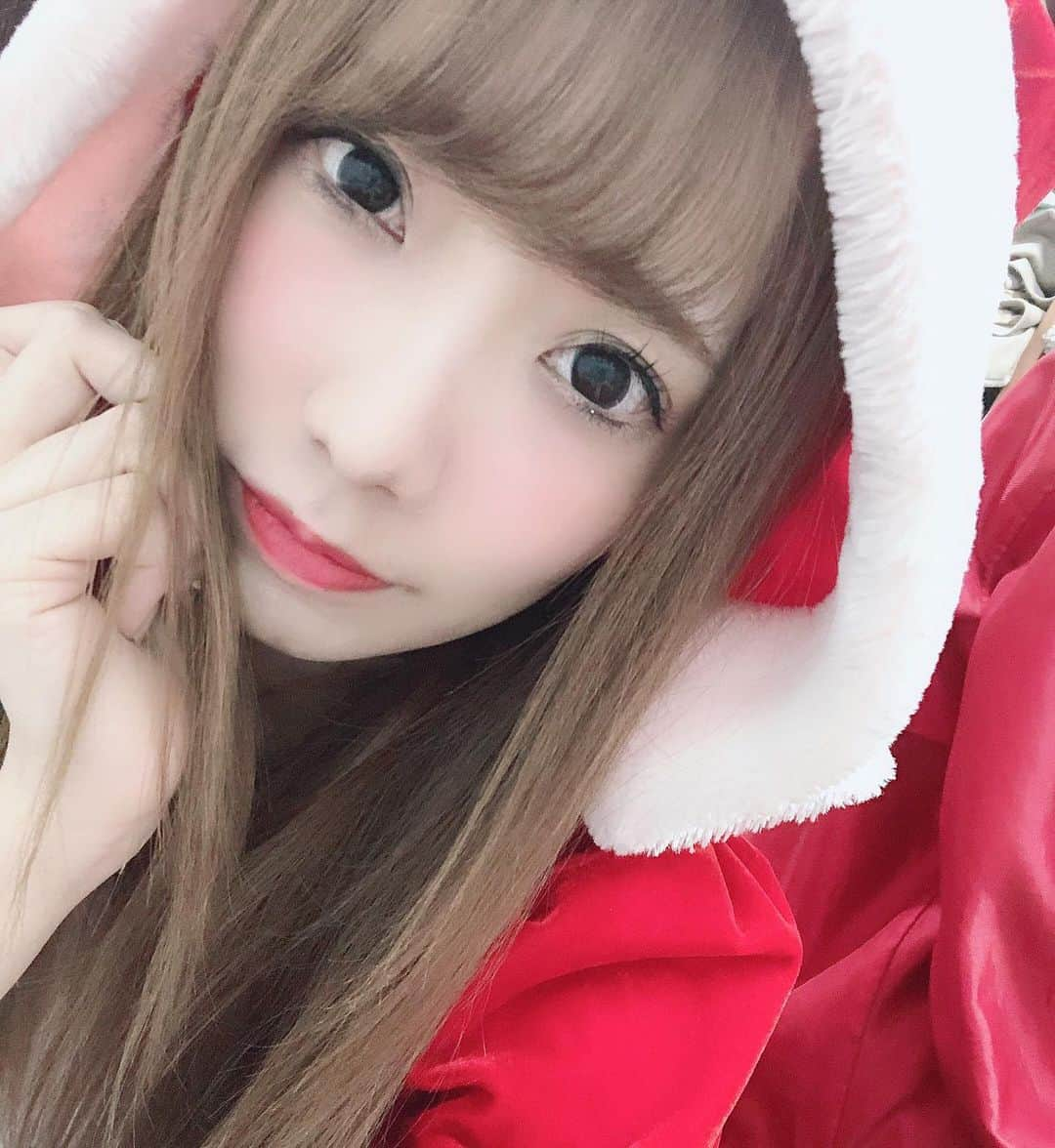 堀内華央理さんのインスタグラム写真 - (堀内華央理Instagram)「めりーくりすます🎄💕 #merrychristmas #christmas #santa #santaclaus #サンタコス #メリクリ #kaorihoriuchi #堀内華央理　#bakusutesotokandaicchome #バクステ外神田一丁目 #idol #japan #tokyo #streamer #game #twitch」12月25日 23時53分 - horiuchikaori