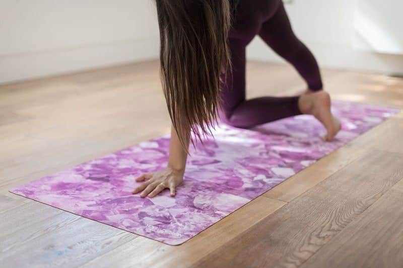 ヨガデザインラボ Yoga Design Labさんのインスタグラム写真 - (ヨガデザインラボ Yoga Design LabInstagram)「【NEW】この冬のニューデザイン「クォーツ」💜 コンボマット3.5mm、コミューターマット1.5mm、トラベルマット1mm、ヨガタオルがあります。 . . . 📷 @cristoloveanucecilia . . . . #yoga #yogadesignlabjapan #new #yogamat #ヨガ #ヨガマット #ヨガラグ #ヨガタオル #ヨガマットタオル #ヨガスタジオ #ヨガデザインラボ #ヨガスタジオ #ヨガインストラクター #トラベルマット」12月25日 15時03分 - yogadesignlabjapan
