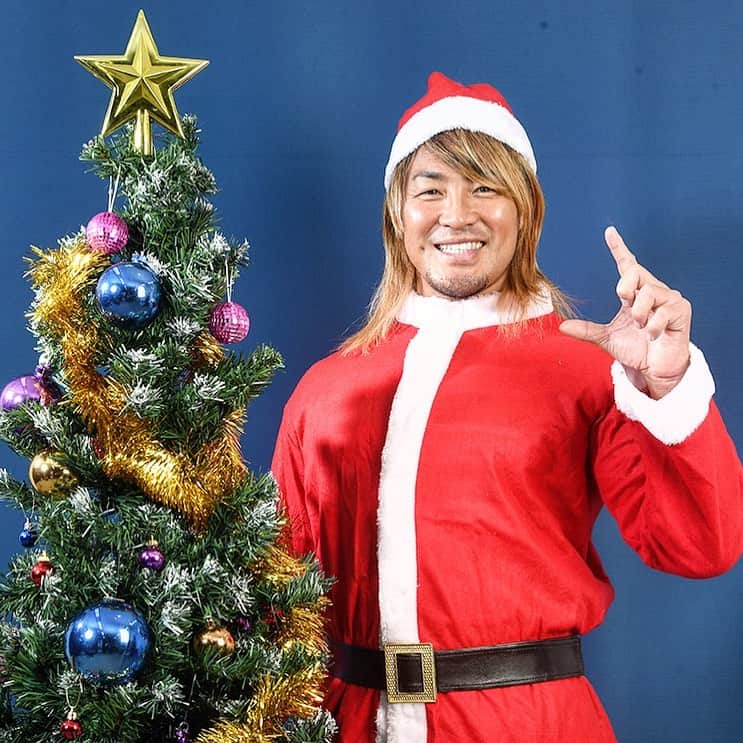 新日本プロレスさんのインスタグラム写真 - (新日本プロレスInstagram)「Merry Christmas!! #TanaSANTA 🎅🎄 @njpw1972  @hiroshi_tanahashi」12月25日 15時22分 - njpw1972